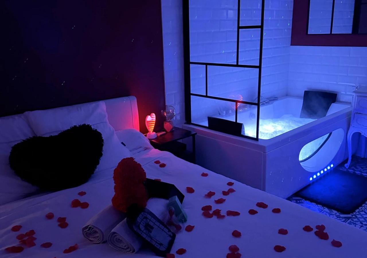 Amour Azur Appartement Pour 2 Avec Jacuzzi Et Terrasse A 2 Minutes De La Mer Vallauris Exterior foto